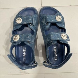 Chanel dad sandals 37